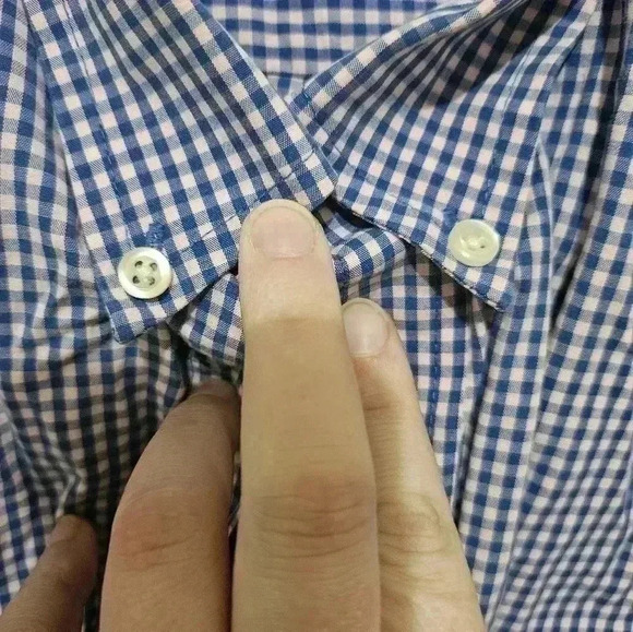 Mens izod premium essentials button down polo! - Picture 2 of 4